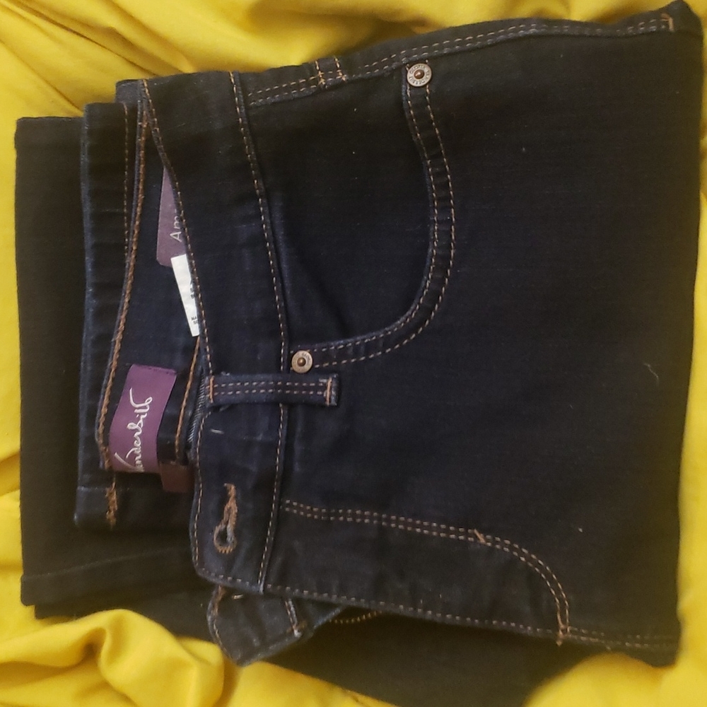 Gloria Vanderbilt jeans